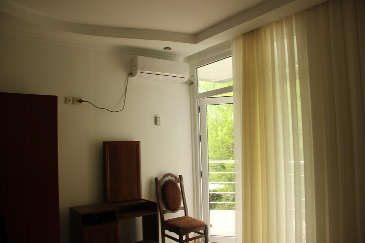 Badu Guest House Кваріаті Екстер'єр фото